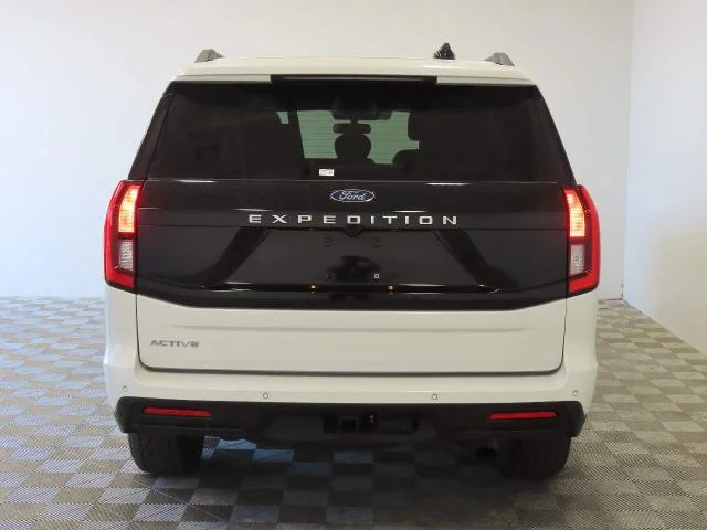 Used 2025 Oxford White Ford Active image 50