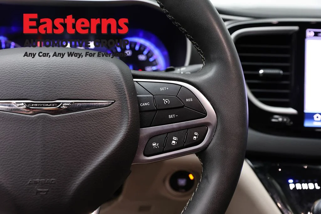 Used 2023 Gray Chrysler Touring L image 16