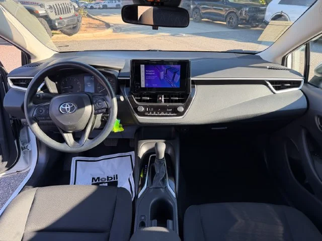 Used 2025 Ice Toyota LE image 19