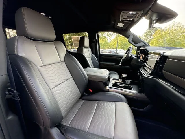 Used 2023 White Chevrolet ZR2 image 27