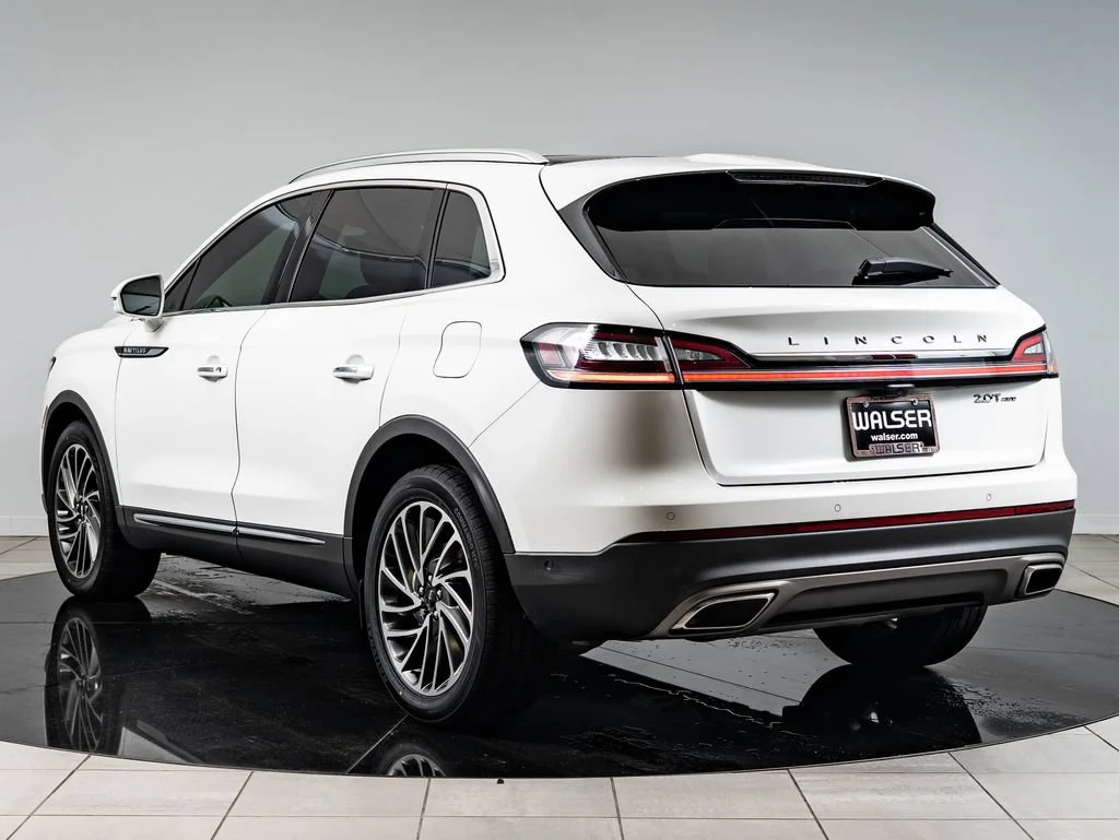 Used 2020 Pristine White Lincoln Reserve image 6