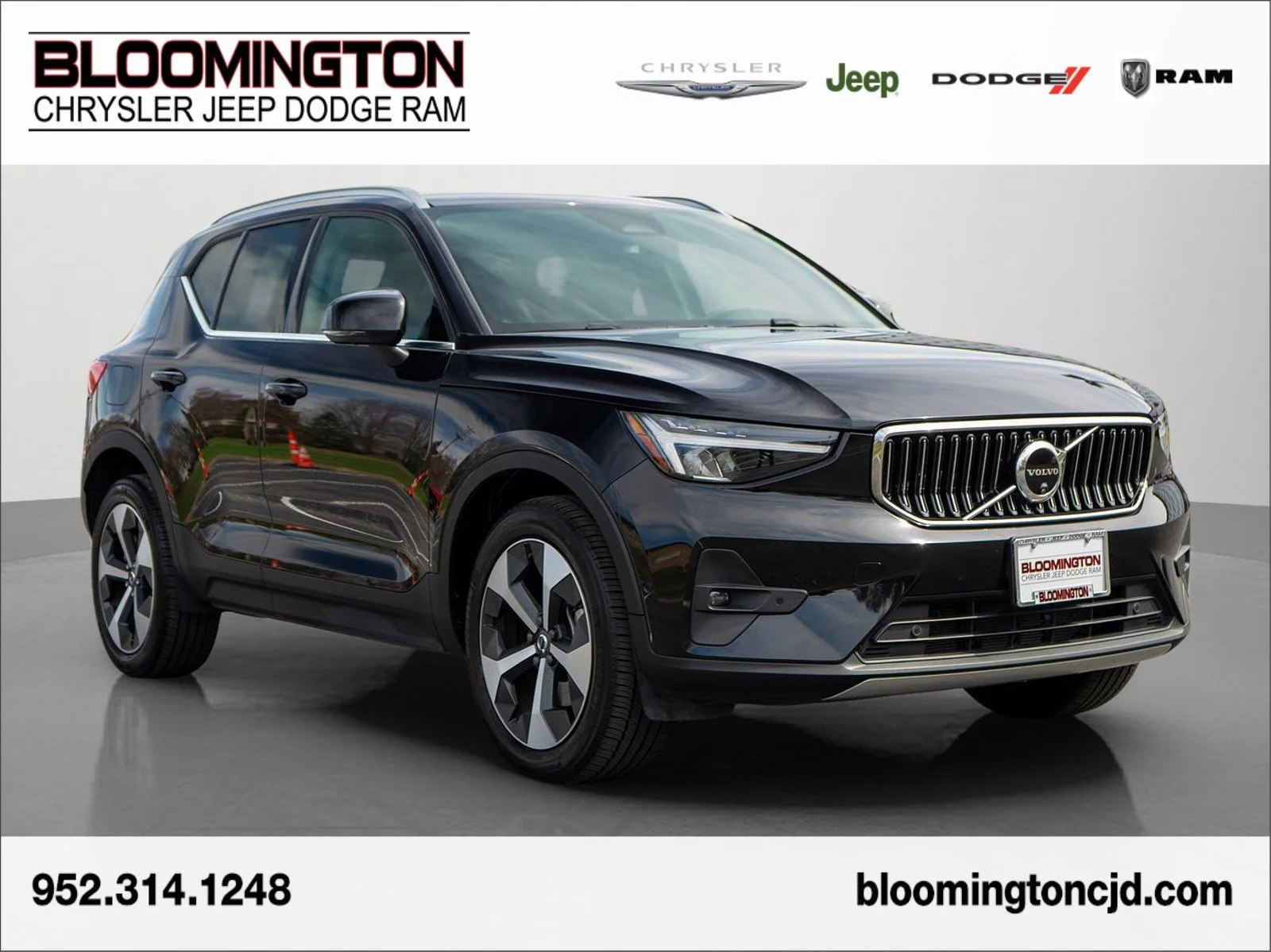 2025 Volvo XC40 B5 Plus Bright AWD's photo