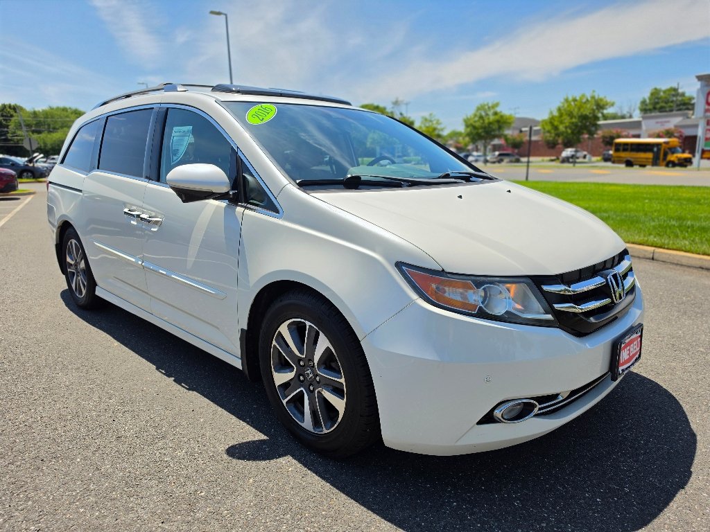 Used 2016 White Diamond Pearl Honda Touring Elite image 25