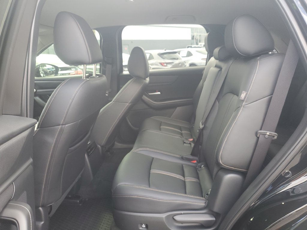 Used 2025 Black Mazda 3.3 Turbo Select image 8