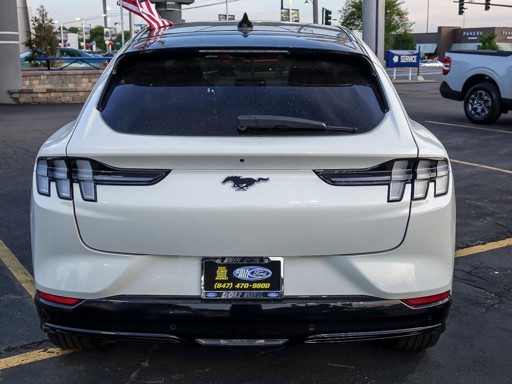 Used 2023 White Metallic Ford Premium image 8