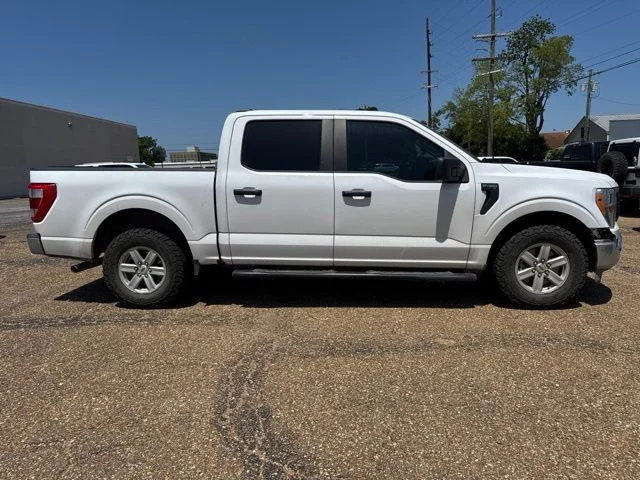 Used 2022 White Ford XL image 3