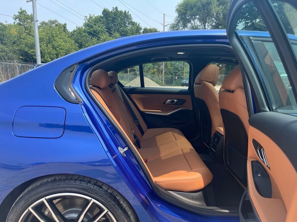 Used 2022 Portimao Blue Met BMW 330i xDrive image 34
