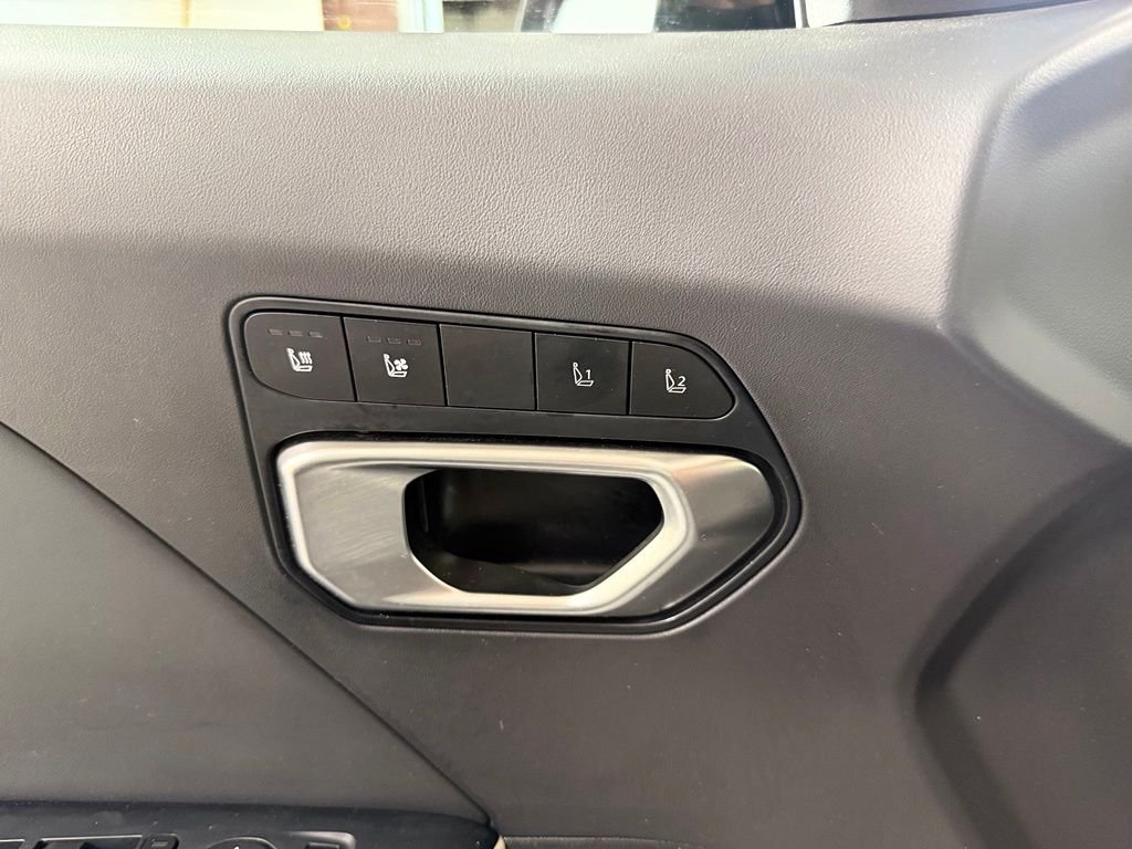 Used 2025 Gray Kia GT-Line image 13