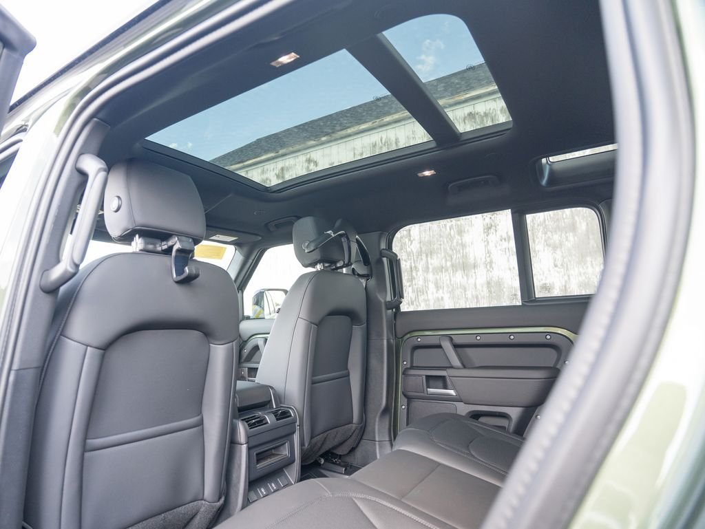 New 2026 Woolstone Green LAND ROVER S image 22