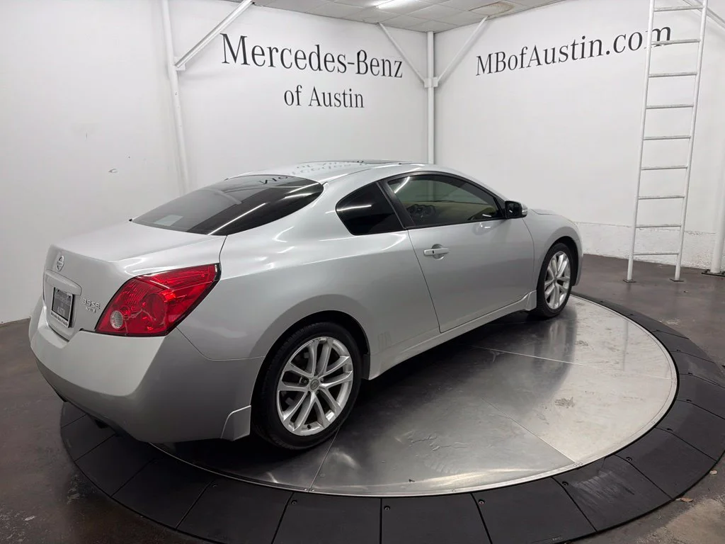 Used 2009 Silver Nissan 3.5 SE image 5