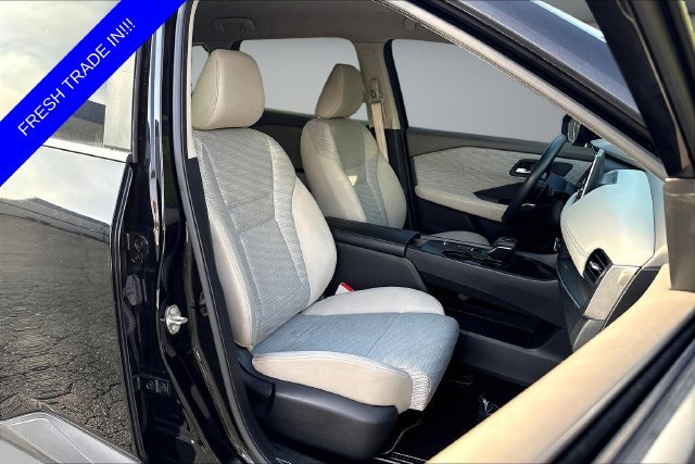 Used 2023 Black Nissan SV image 30