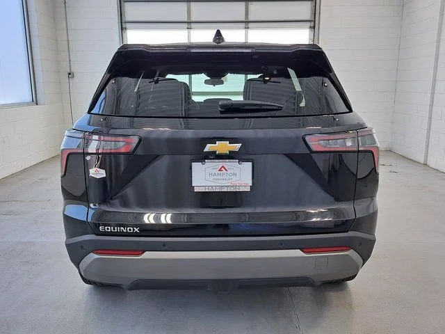 Used 2025 Black Chevrolet LT image 6
