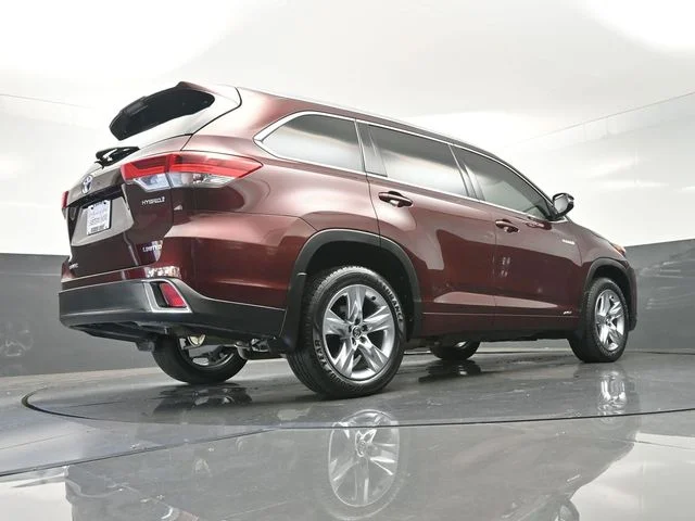 Used 2019 Red Toyota Limited image 58