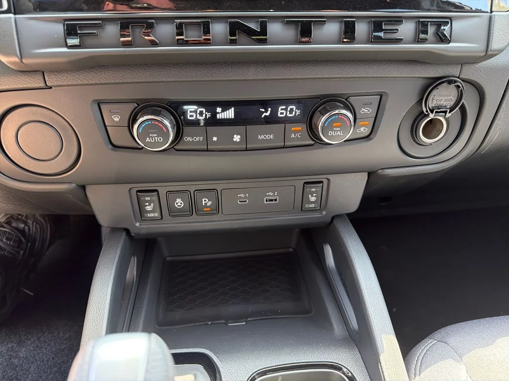 New 2026 Glacier White Nissan Crew Cab SV image 27