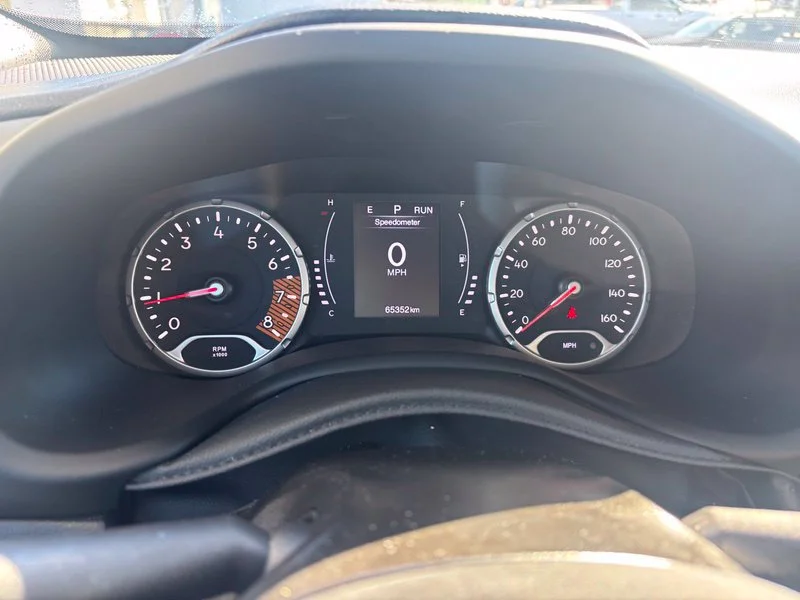 Used 2020 Gray Jeep Latitude image 11