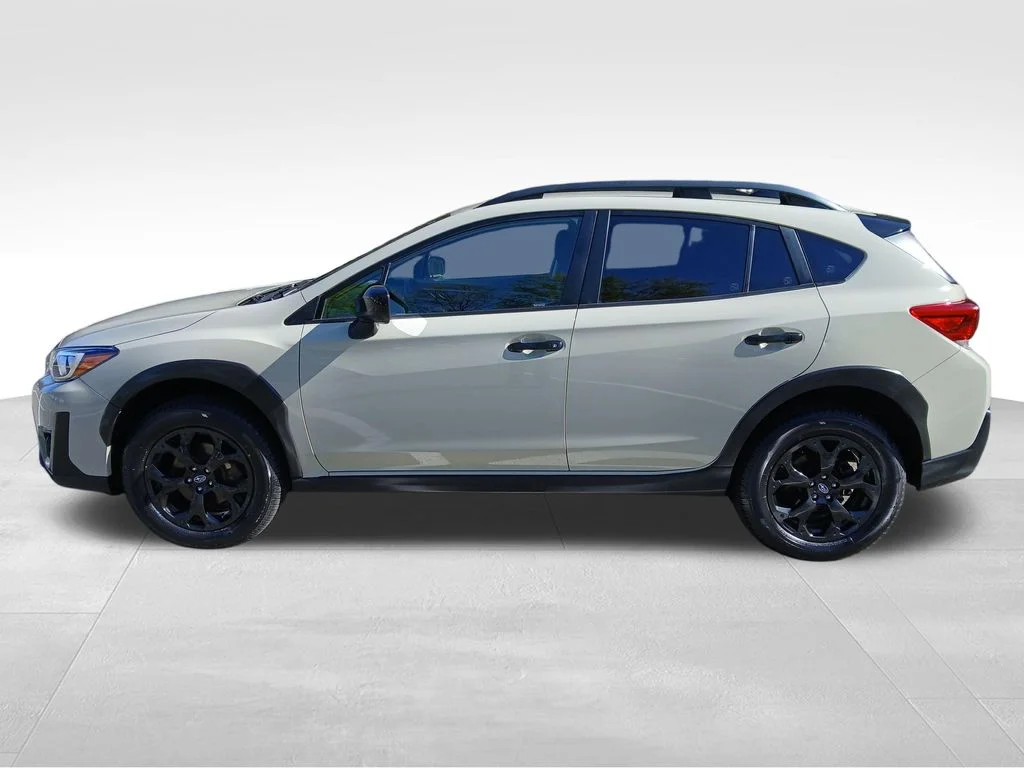 Used 2023 Beige Subaru Premium image 5