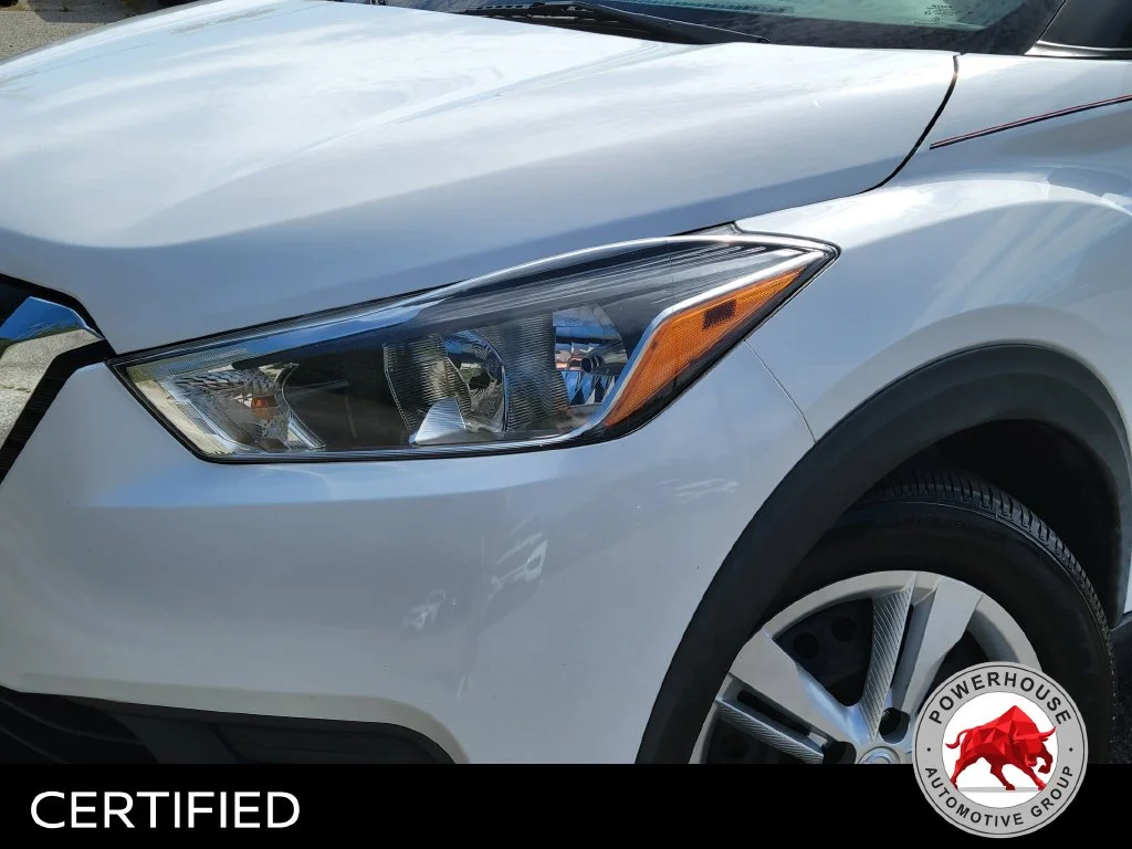 Used 2020 White Nissan S image 11