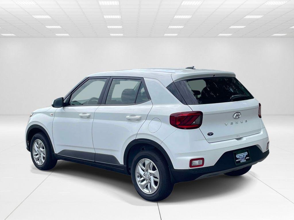 New 2026 White Hyundai SE image 4