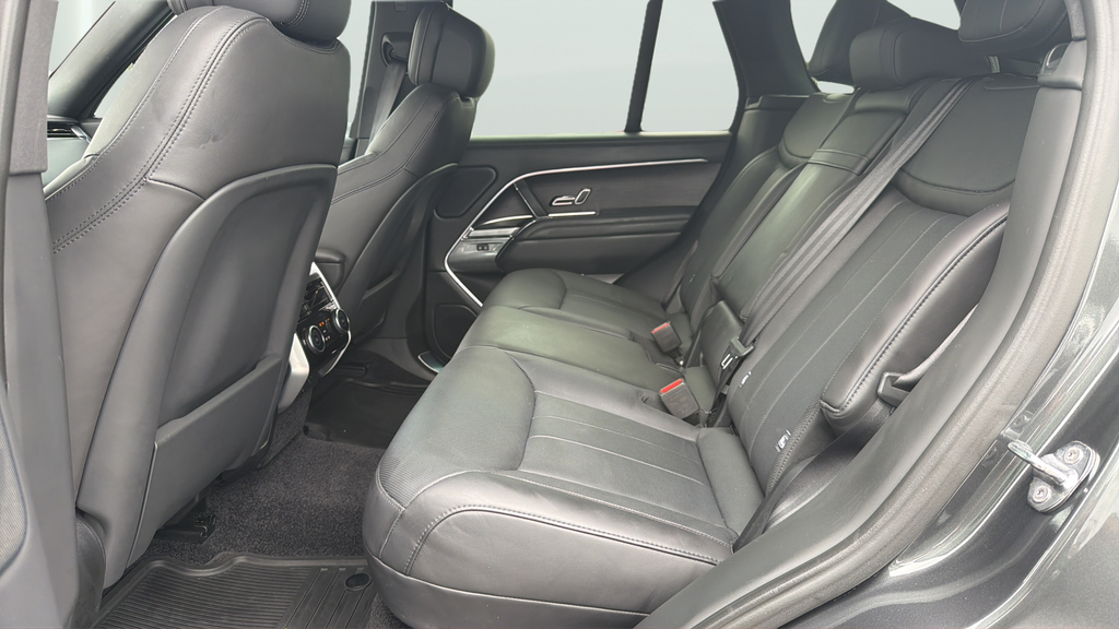 Used 2023 Carpathian Grey Premium Metallic Land Rover SE image 19