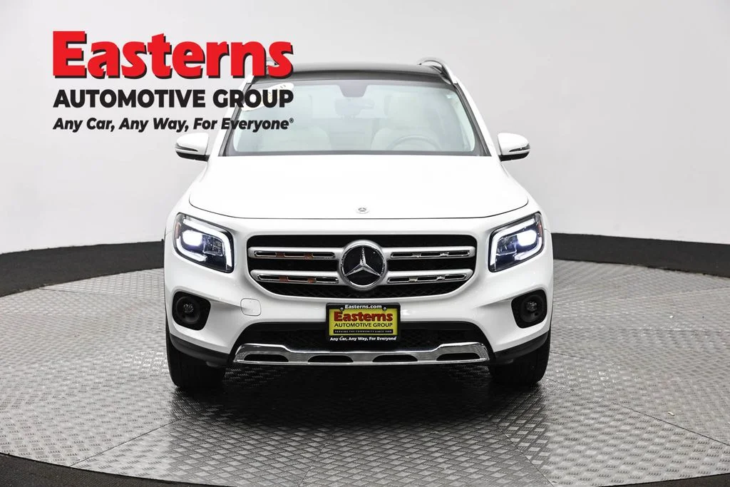 Used 2021 White Mercedes-Benz GLB 250 image 2