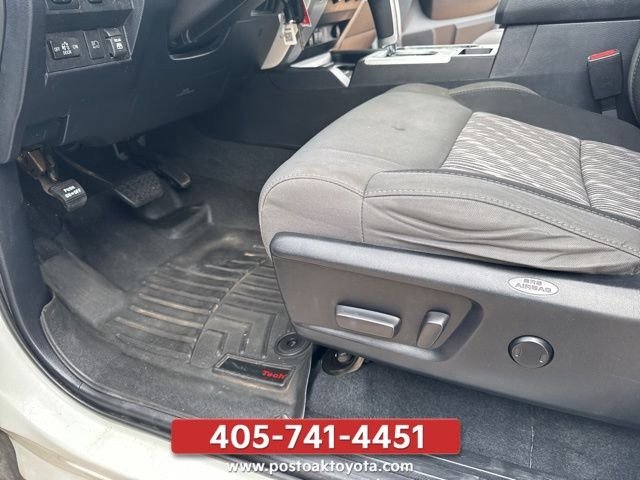 Used 2020 White Toyota SR5 image 23