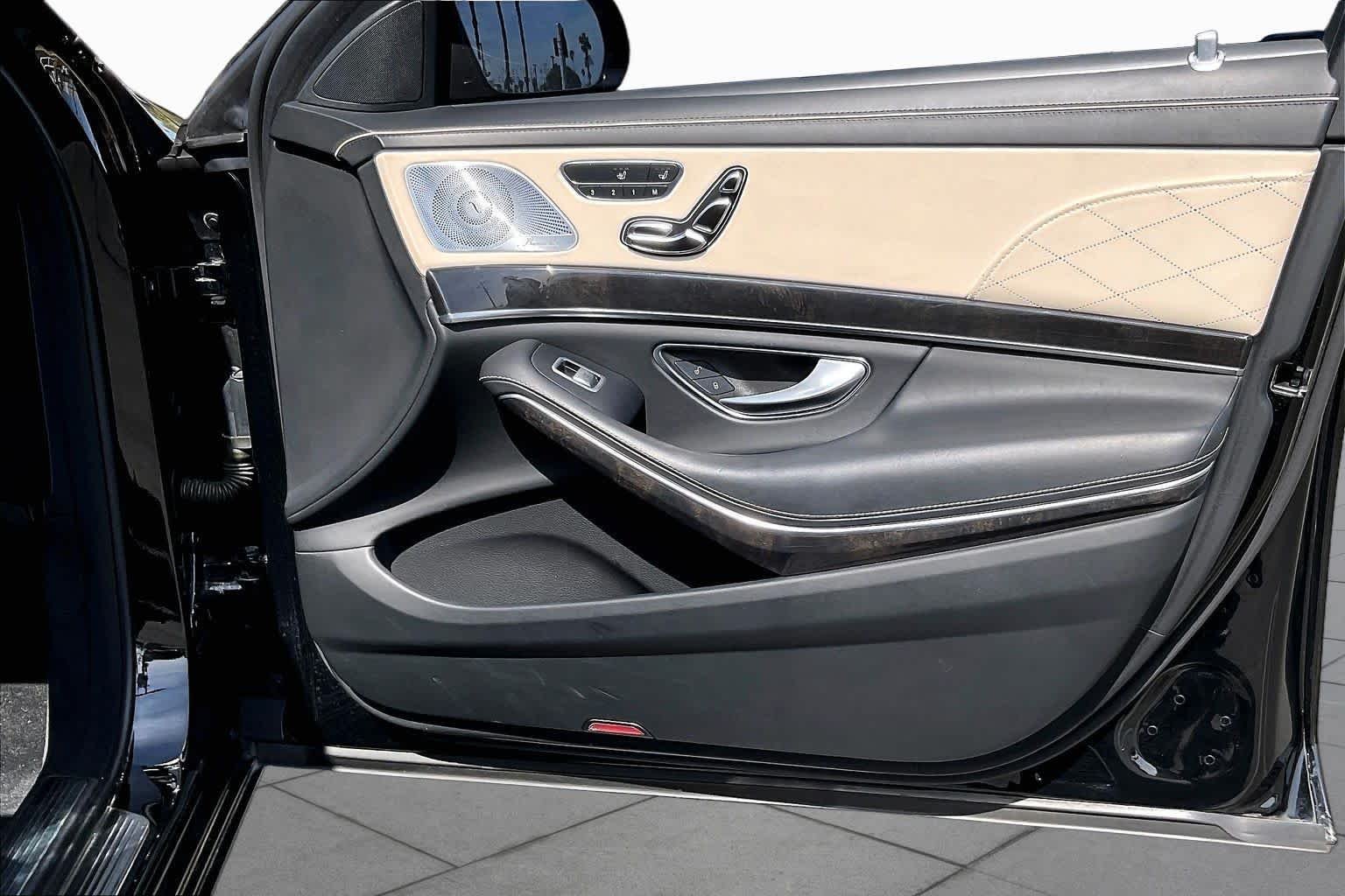 Used 2018 Black Mercedes-Benz S 560 image 22