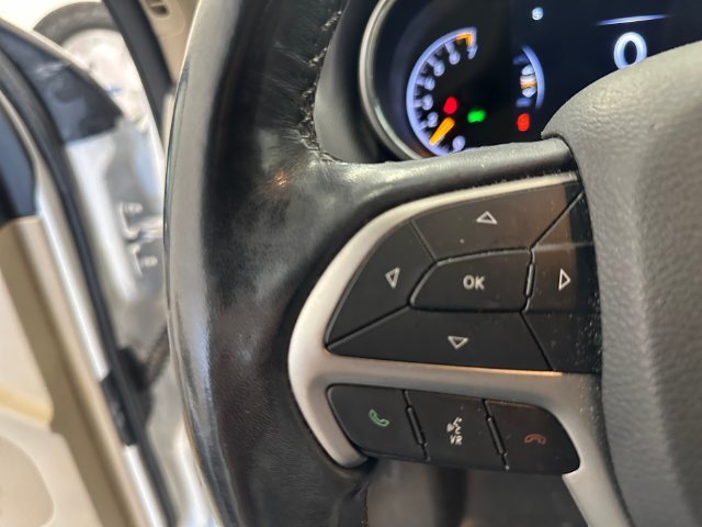 Used 2020 White Jeep Limited image 33
