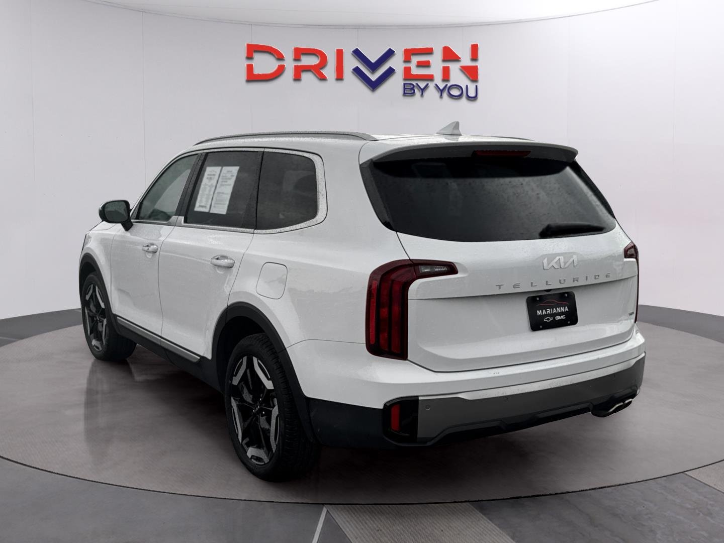 Used 2025 Glacial White Pearl Kia S image 3