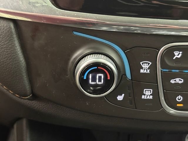 Used 2018 White Chevrolet LT image 28