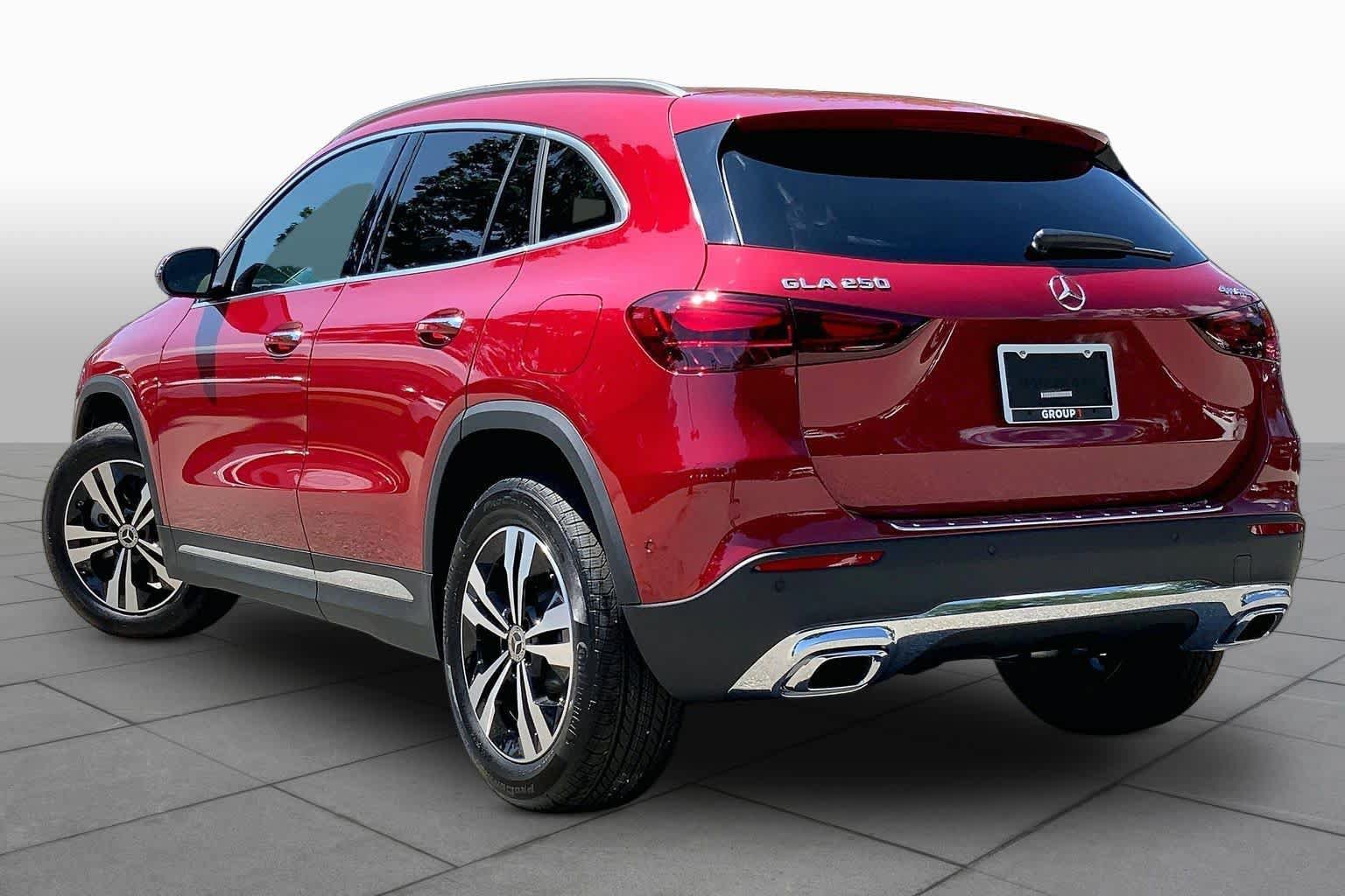New 2026 MANUFAKTUR Patagonia Red Metallic Mercedes-Benz GLA 250 image 16