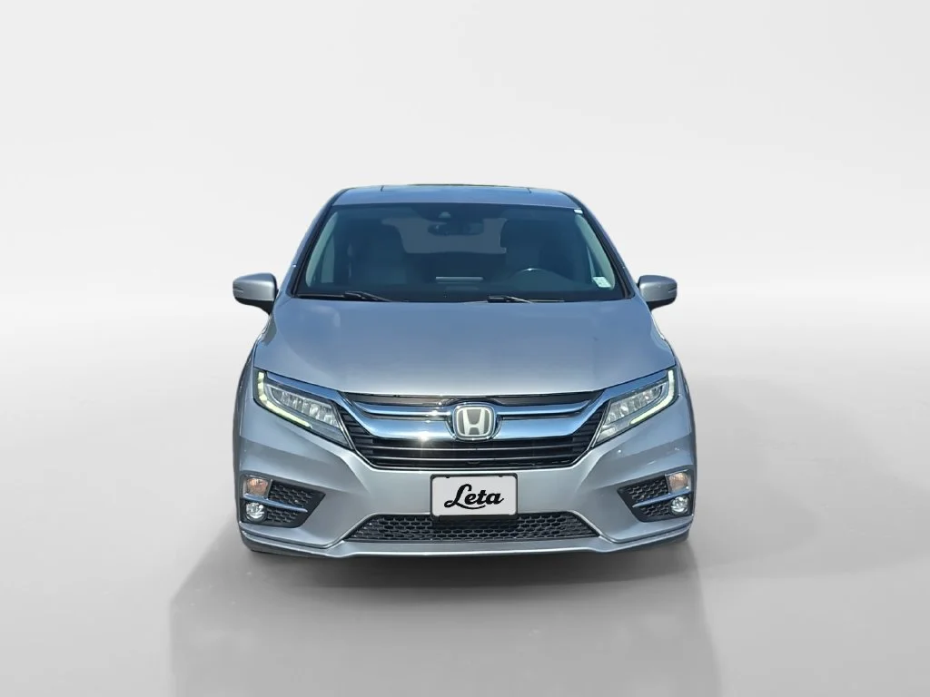 Used 2019 Lunar Silver Metallic Honda Touring image 8