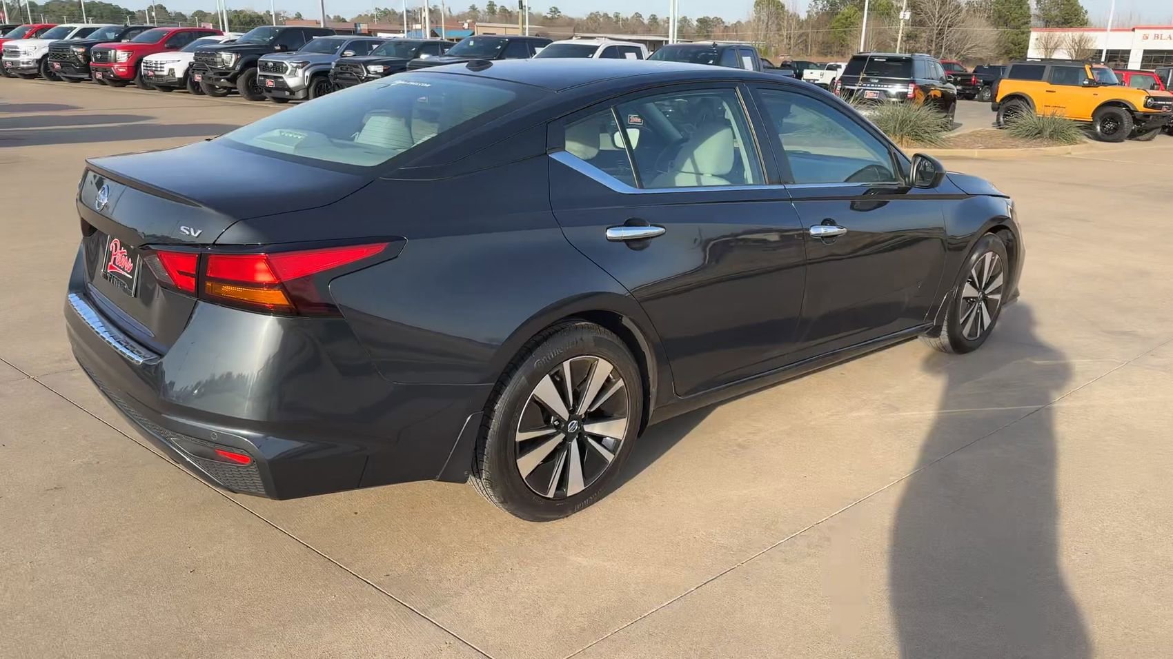 Used 2022 Storm Blue Metallic Nissan 2.5 SV image 9