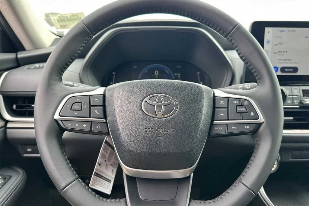 New 2026 Celestial Silver Metallic Toyota  XLE image 27