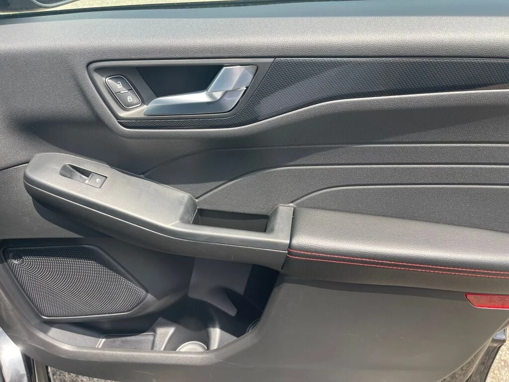 Used 2025 Agate Black Ford ST-Line image 30