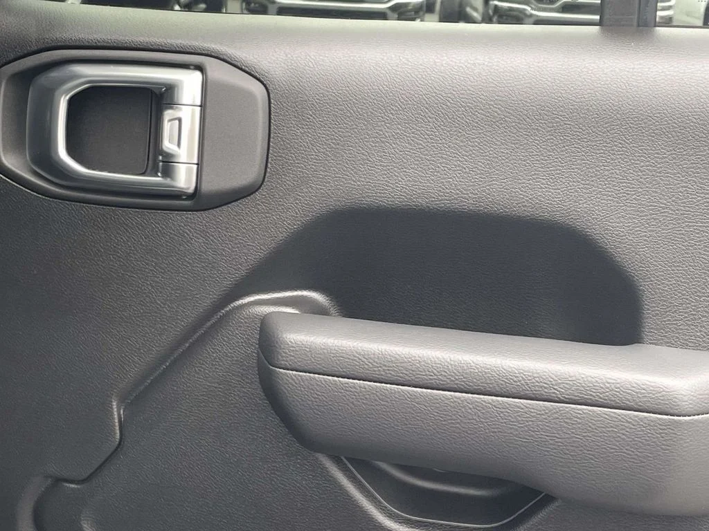 New 2026 Anvil Clearcoat Jeep Sport S image 18