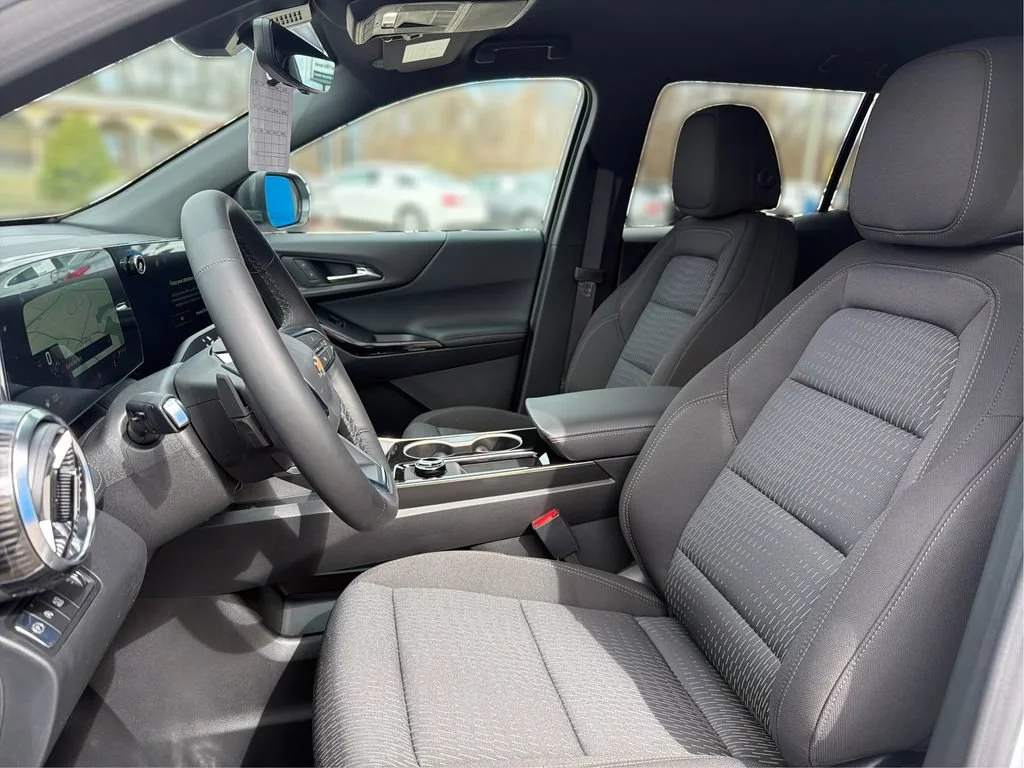 2026 Chevrolet Equinox LT - Photo 38