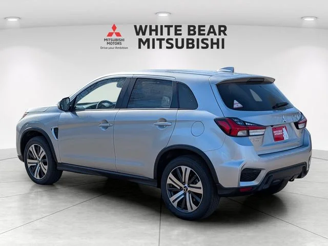 New 2026 Alloy Silver Metallic Mitsubishi 2.0 SE image 2