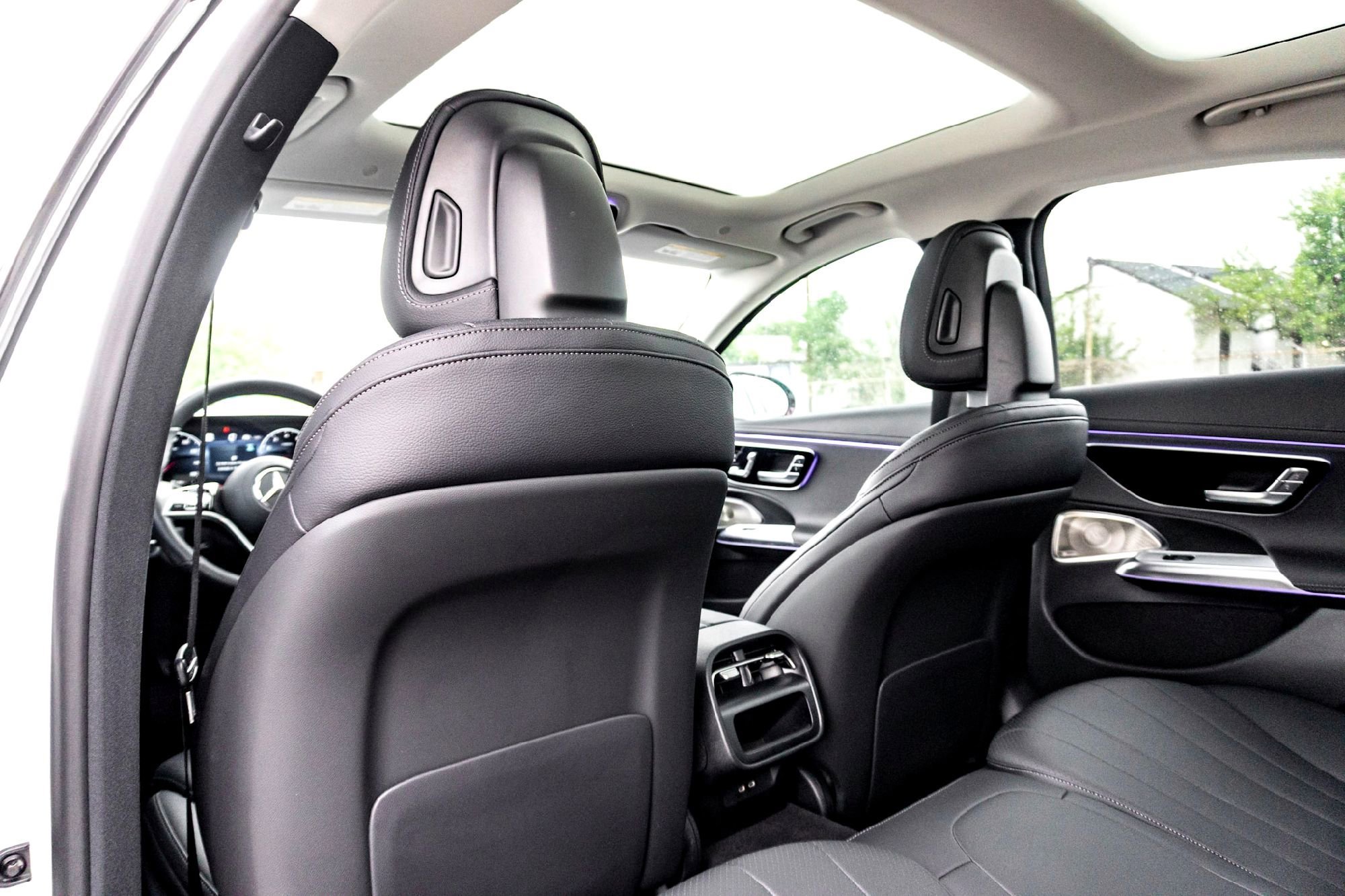 Used 2025 Polar White Mercedes-Benz E 350 image 28