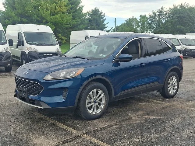 Used 2020 Green Ford SE image 6
