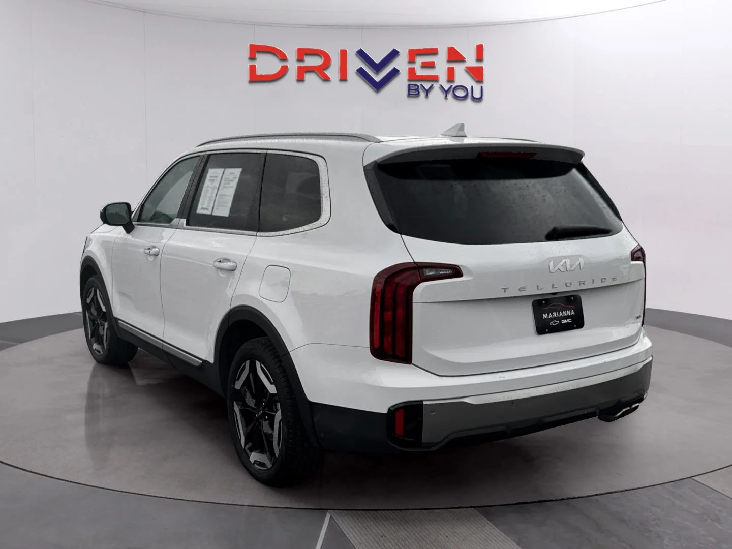 Used 2025 Glacial White Pearl Kia S image 3