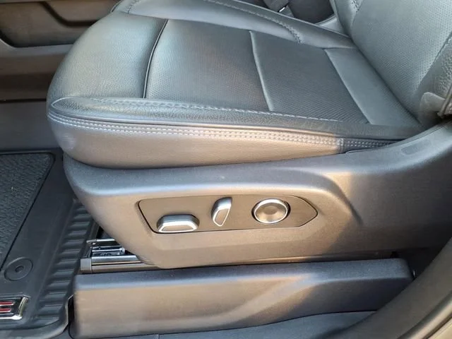 Used 2025 Downpour Metallic GMC Denali image 17