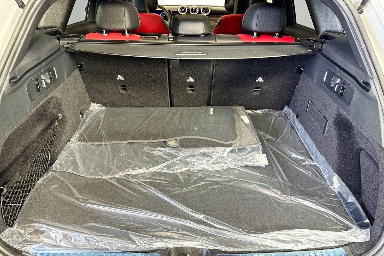 New 2026 Manufaktur Alpine Grey Mercedes-Benz GLC 300 image 24