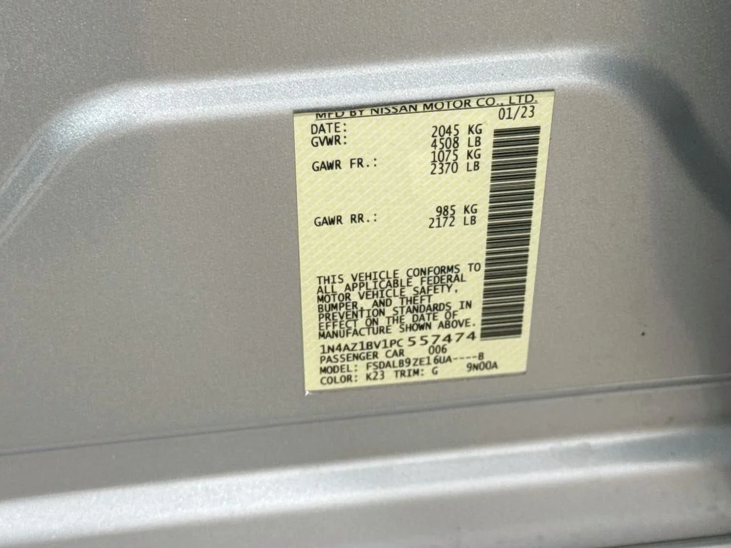 Used 2023 Silver Nissan S image 30