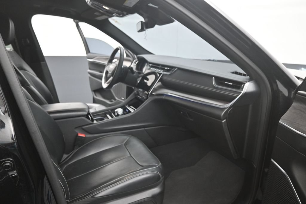 Used 2023 Black Jeep Overland image 14