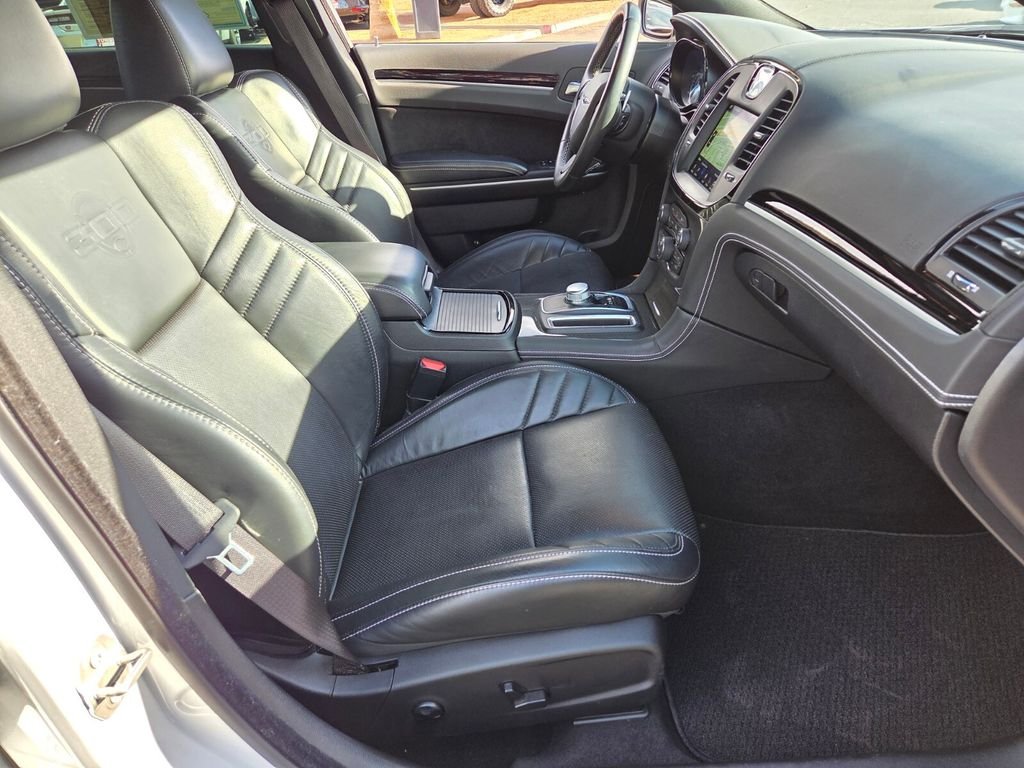 Used 2023 White Chrysler C image 21