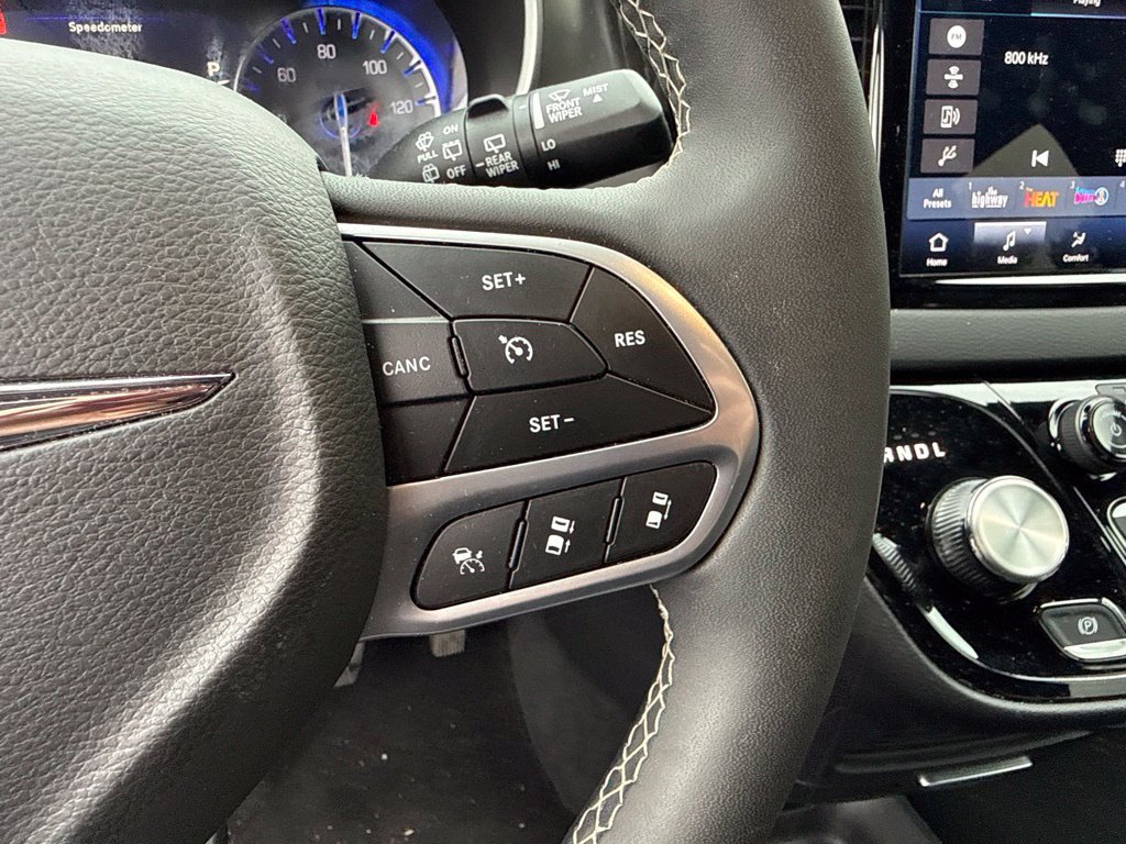 Used 2026 Blue Chrysler Select image 28