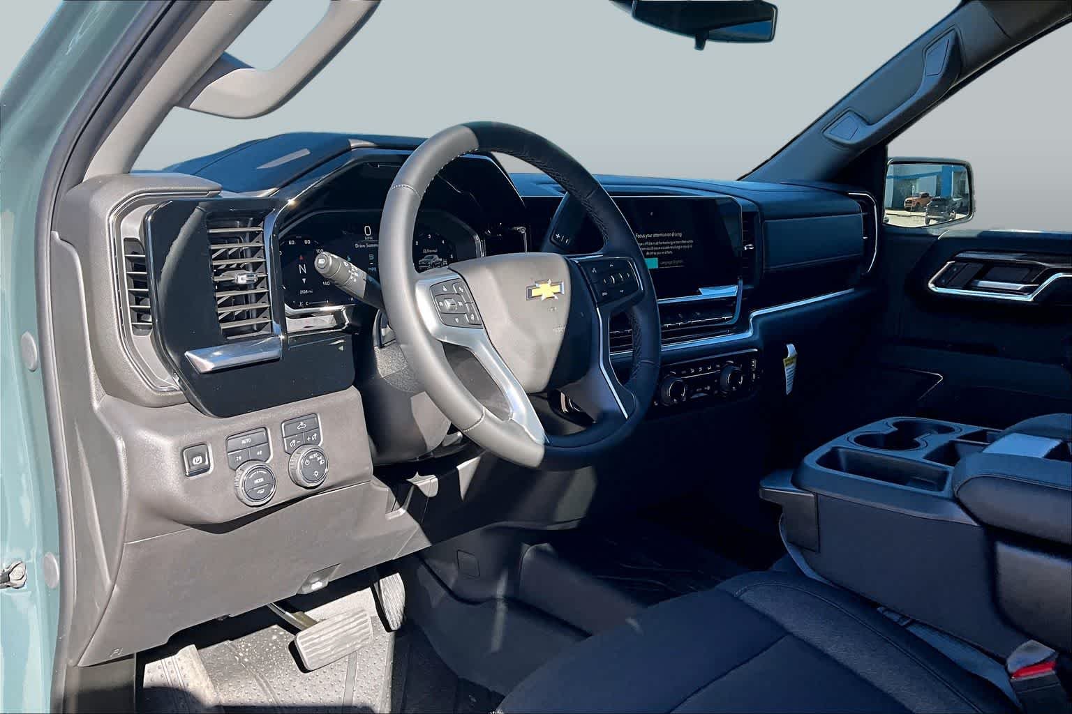 2026 Chevrolet Silverado 1500 LT - Photo 9