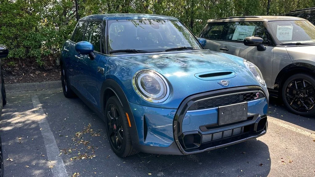 2024 MINI Hardtop Cooper S's photo
