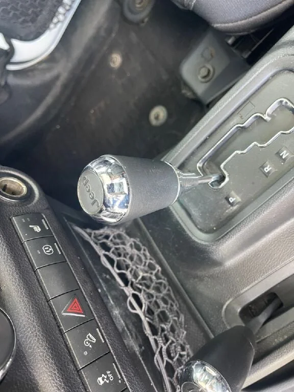 Certified Used 2018 Bright White Jeep Rubicon image 12