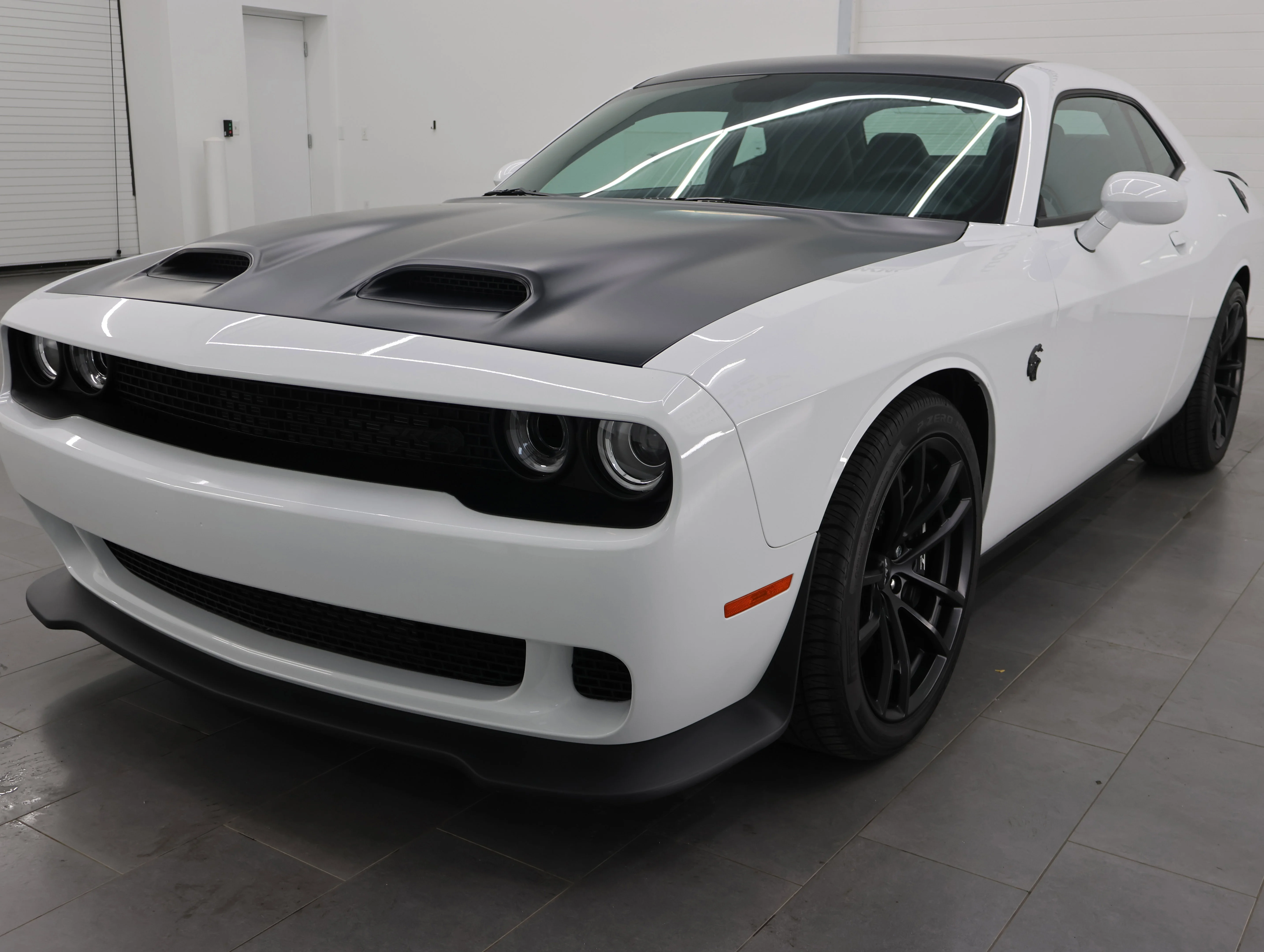 Used 2023 White Knuckle Clearcoat Dodge SRT Hellcat Jailbreak image 7
